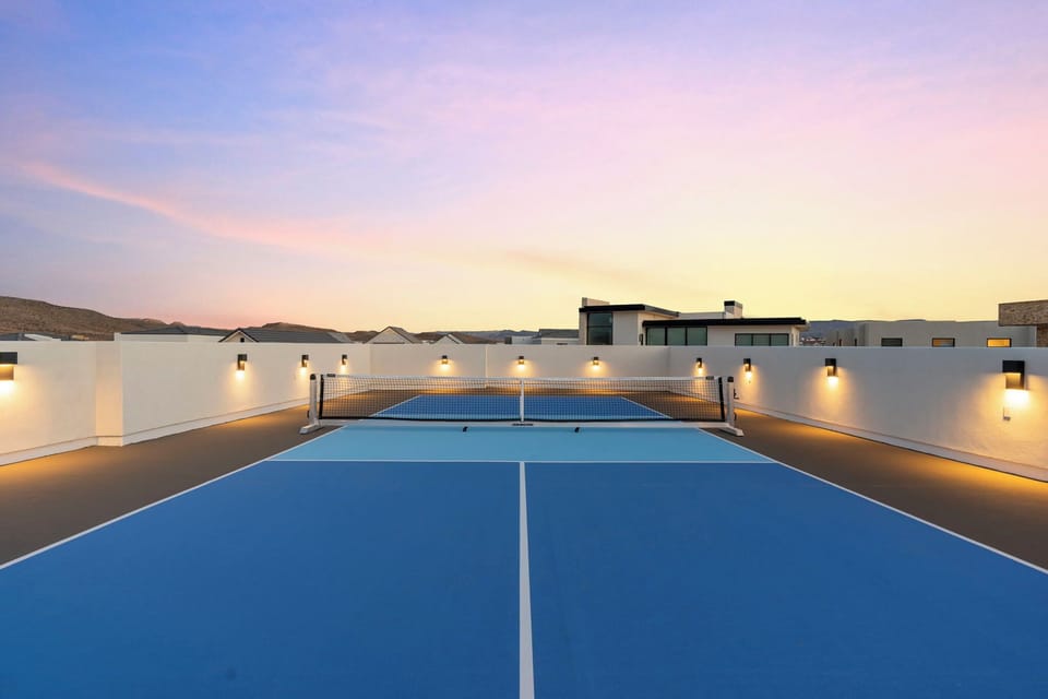 House 1: Rooftop Pickleball Court