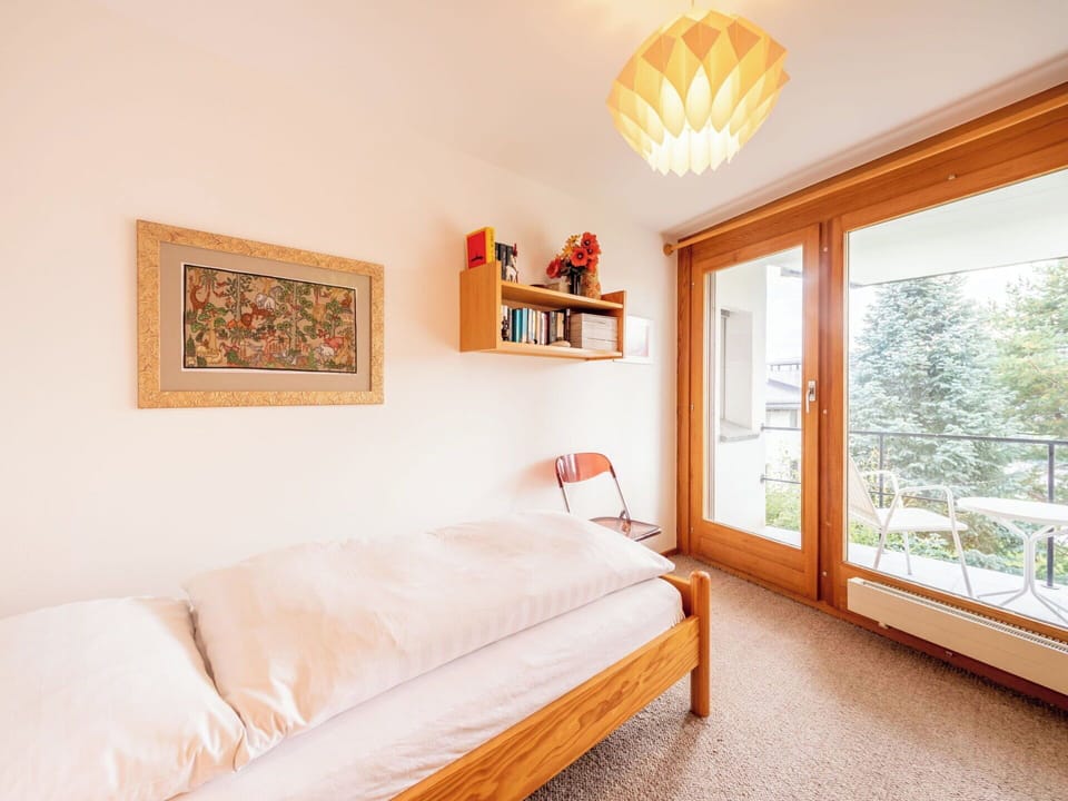 Furniture, Interior Design, Wall, Flooring, Floor, Wood, Room, Ceiling, Lighting, Home