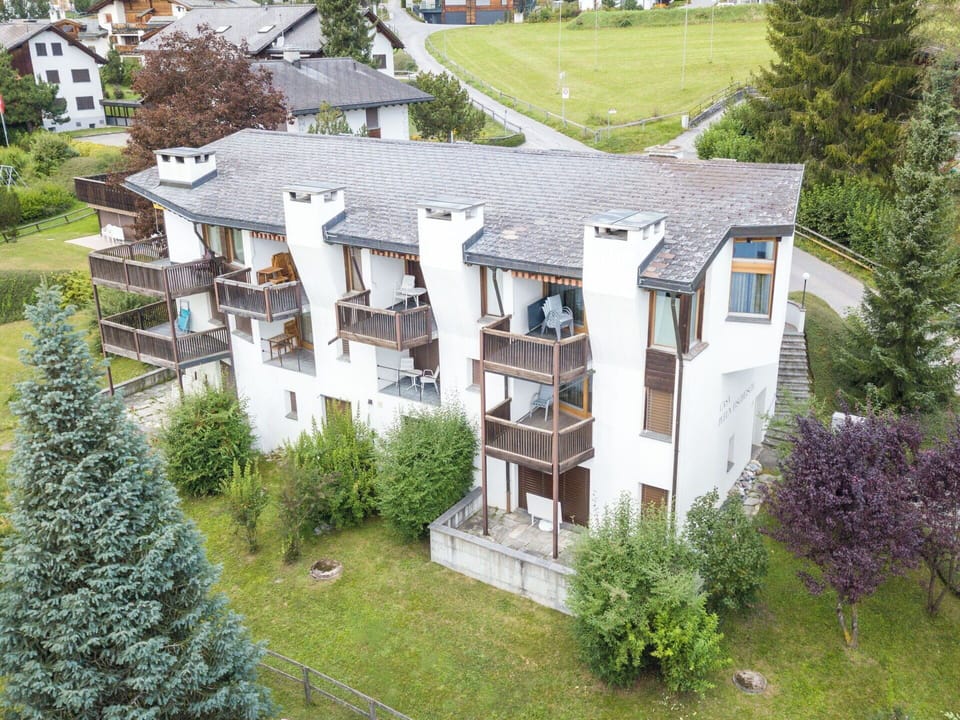 Residential Area, Home, Apartment, Estate, Balcony, Yard, Landscaping, Villa