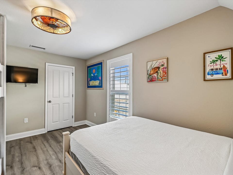 Third Bedroom - Smart TV - Second Floor