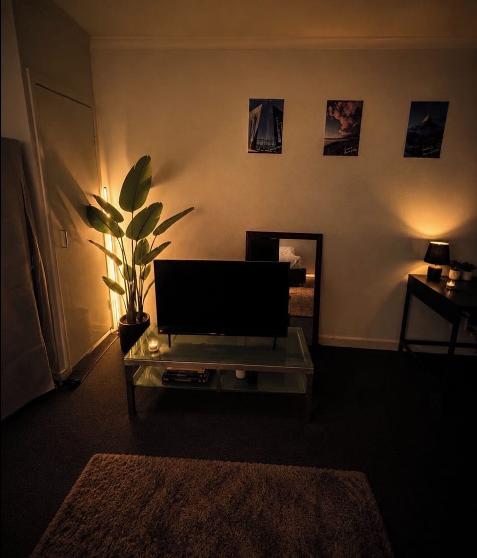 Studio Suite, City View | Interior