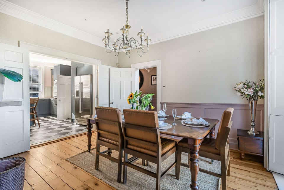 House | 7 bedrooms, high-speed internet