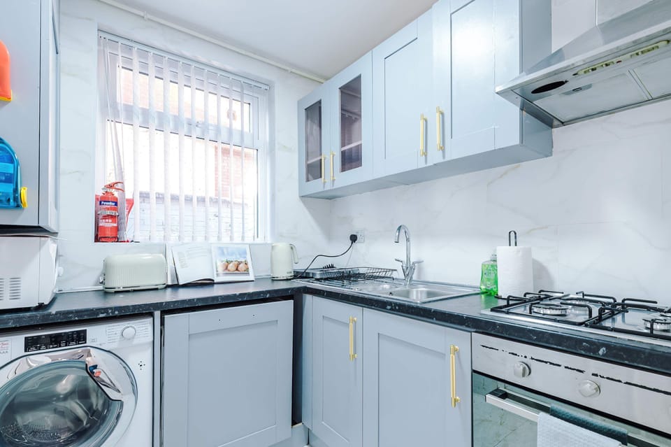 House | 3 bedrooms, high-speed internet