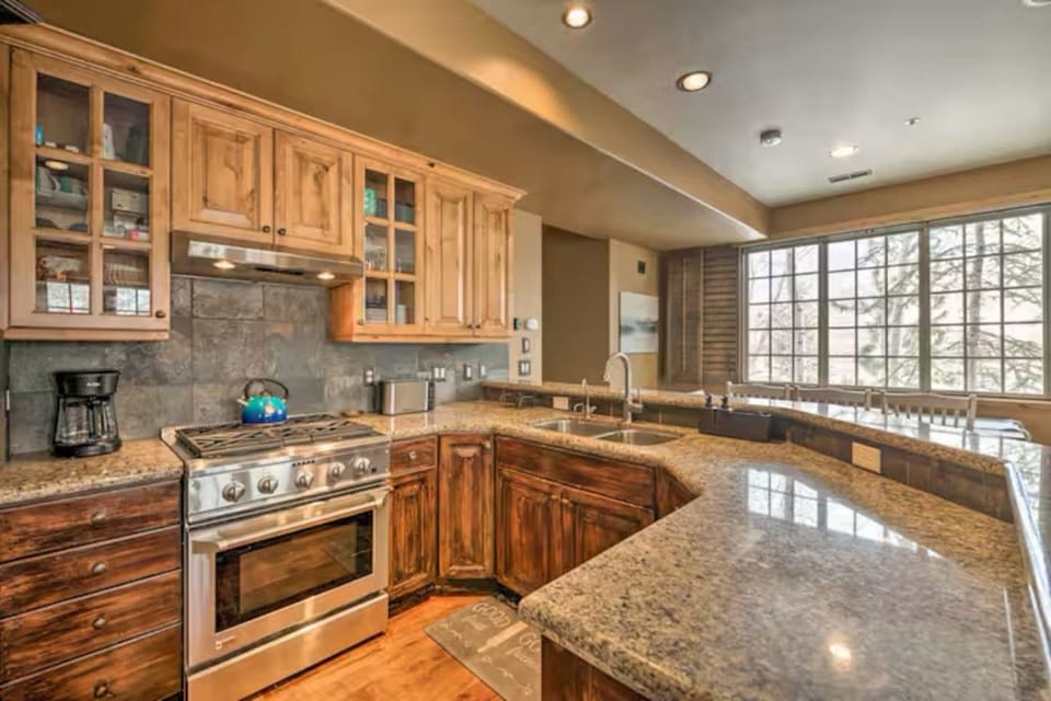 Full kitchen with gas range
