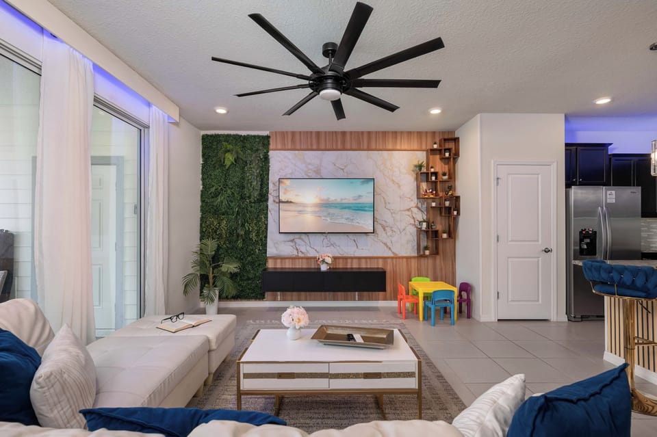 Themed 5BR Near Disney - Private Heated Pool & Mario Arcade House in Polk County
