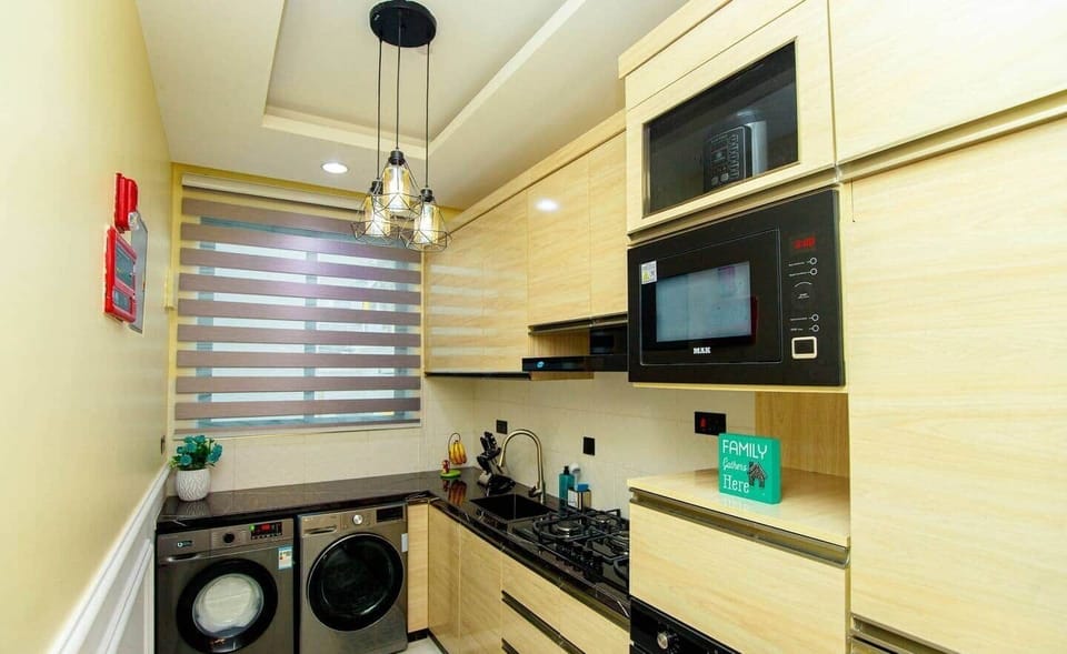 Full Kitchen