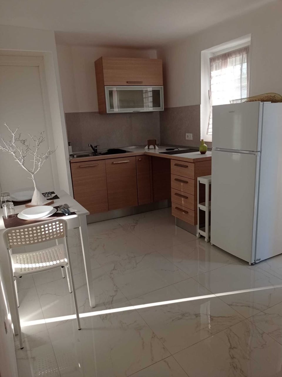 Deluxe Townhome, Garden View | Private kitchen