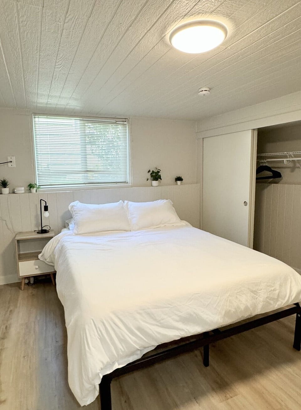 300 Garden Unit B 4