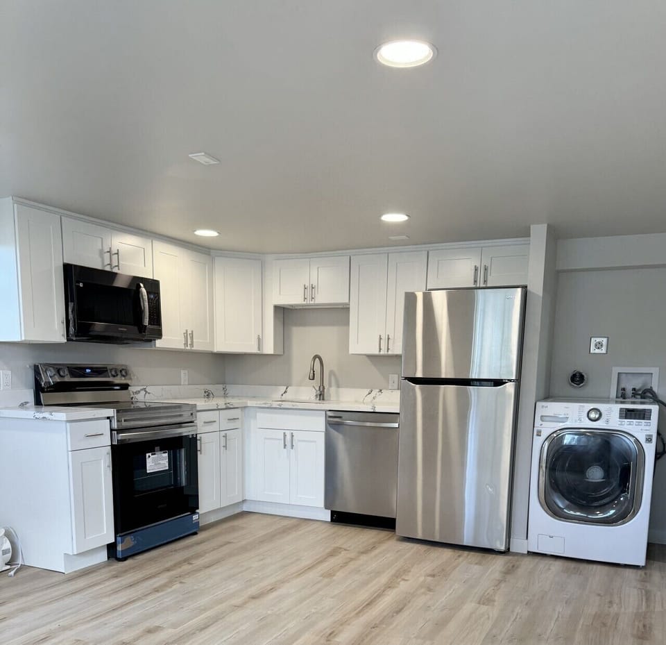 300 Garden Unit B 10