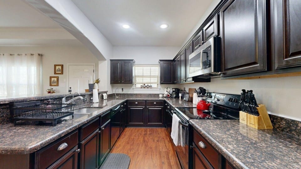 Fully Stocked Kitchen