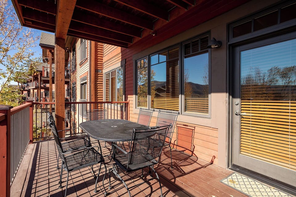 Step onto your private balcony with seating for six, where morning coffee and evening dinners come with panoramic mountain views and crisp alpine air.