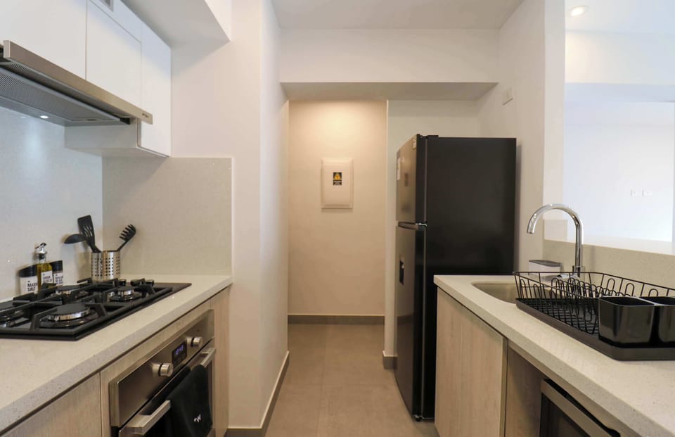Modern and fully equipped kitchen