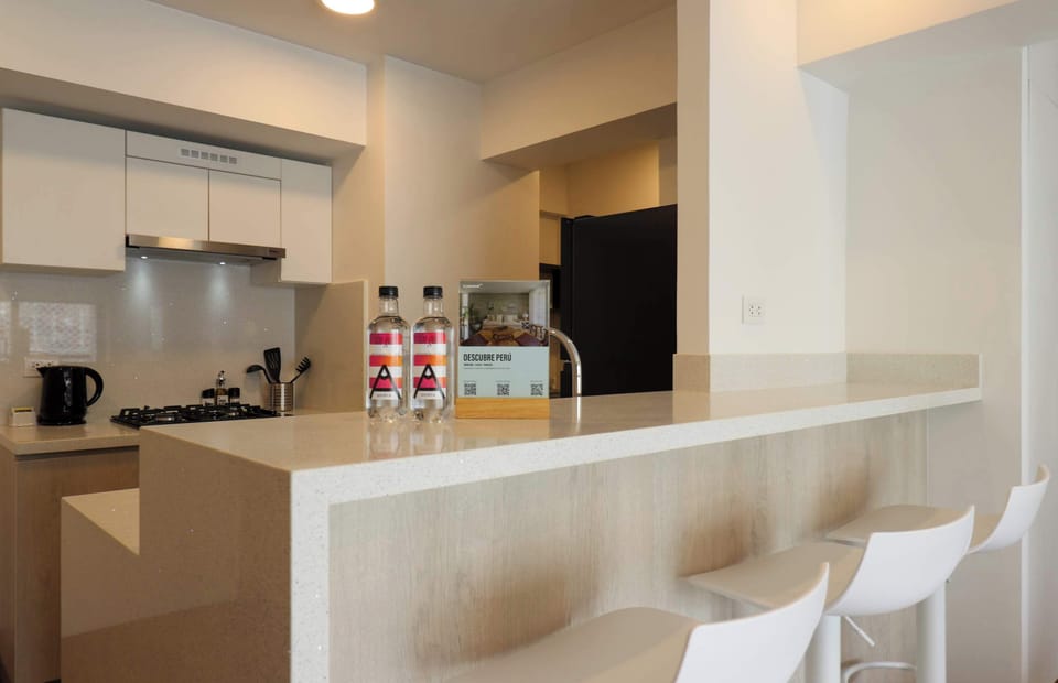 Functional and complete kitchen