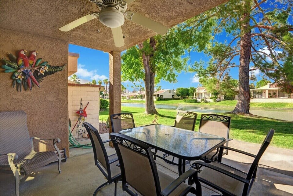 K0343 - 21 - PATIO TABLE.jpg