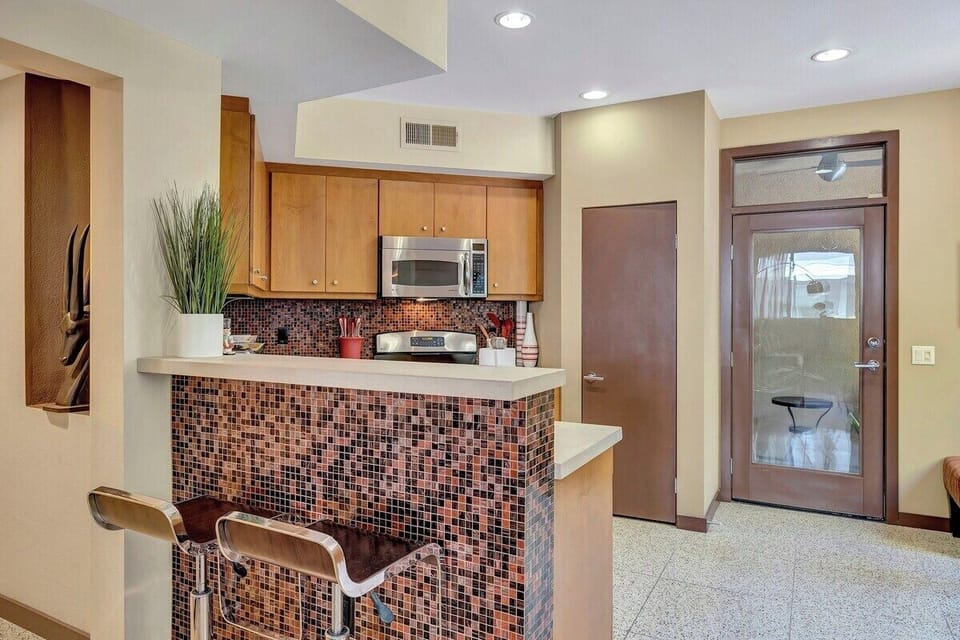 K0376 - Breakfast Bar