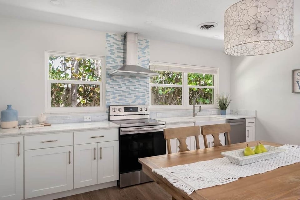 New appliances, granite counters