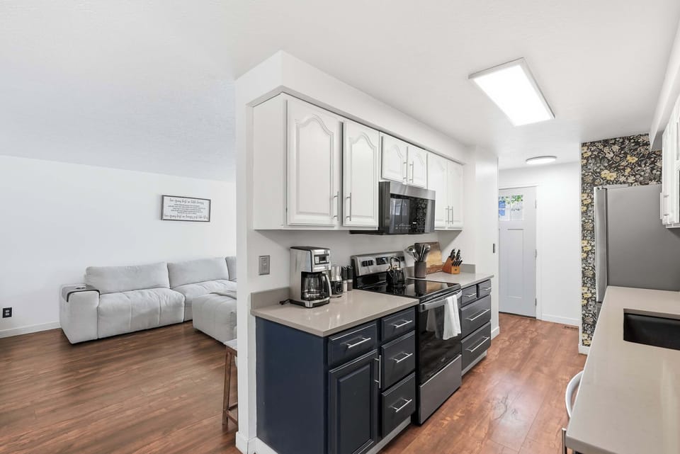 The galley-style kitchen is well equipped for an unforgettable getaway​