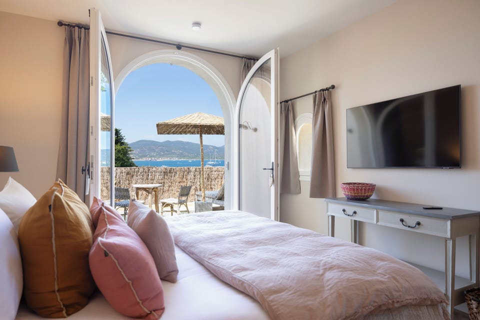 Superior Room with sea view and terrace | Premium bedding, minibar, in-room safe, individually decorated