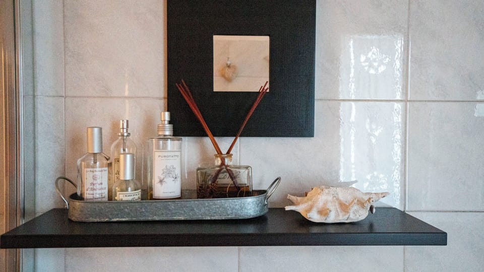 Apartment (1 Bedroom) | Bathroom | Shower, bidet, towels