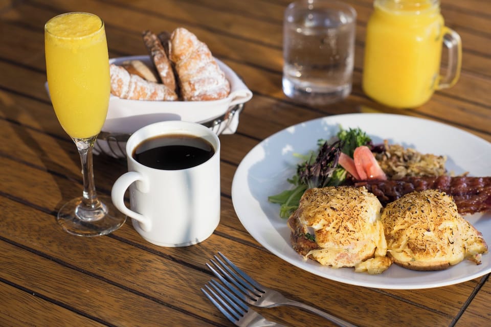 Daily local cuisine breakfast for a fee