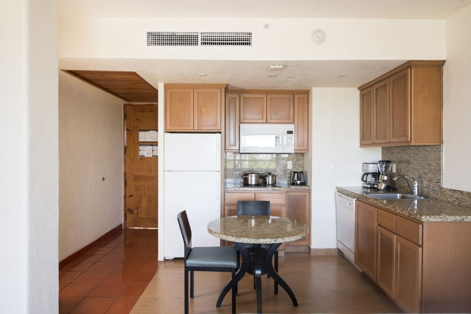 Studio Double w/kitchen | Private kitchen