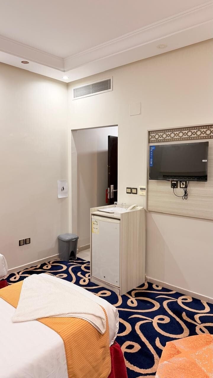 Basic Single Room, City View | In-room safe, laptop workspace, WiFi (free)