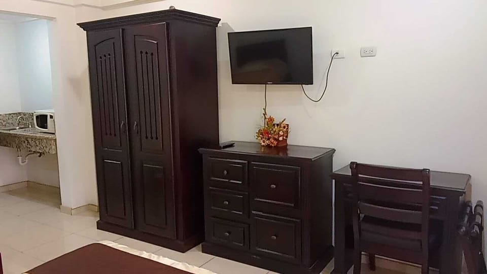 Economy Room | Premium bedding, down comforters, Select Comfort beds, in-room safe