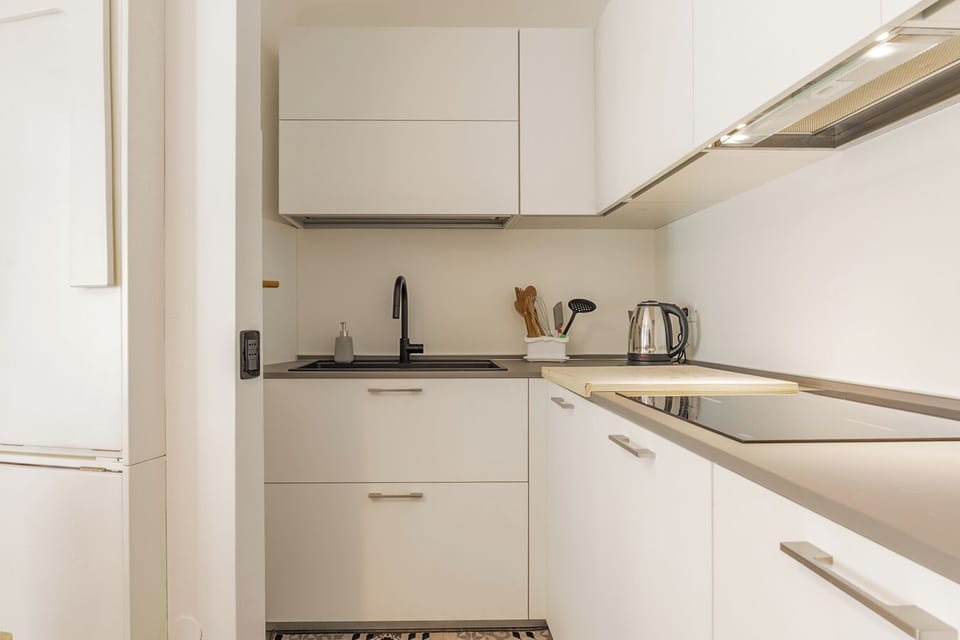 Apartment, 1 Bedroom, Balcony | Private kitchen | Espresso maker, coffee/tea maker, electric kettle