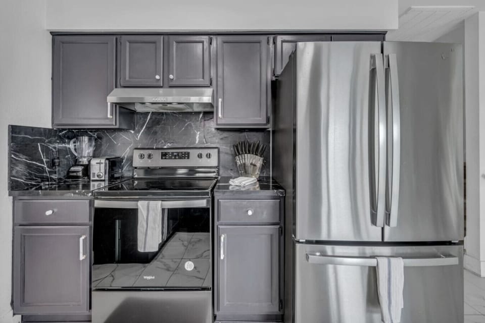 Fully equipped kitchen with everything you need to cook up a delicious meal and showcase your skills for friends and family