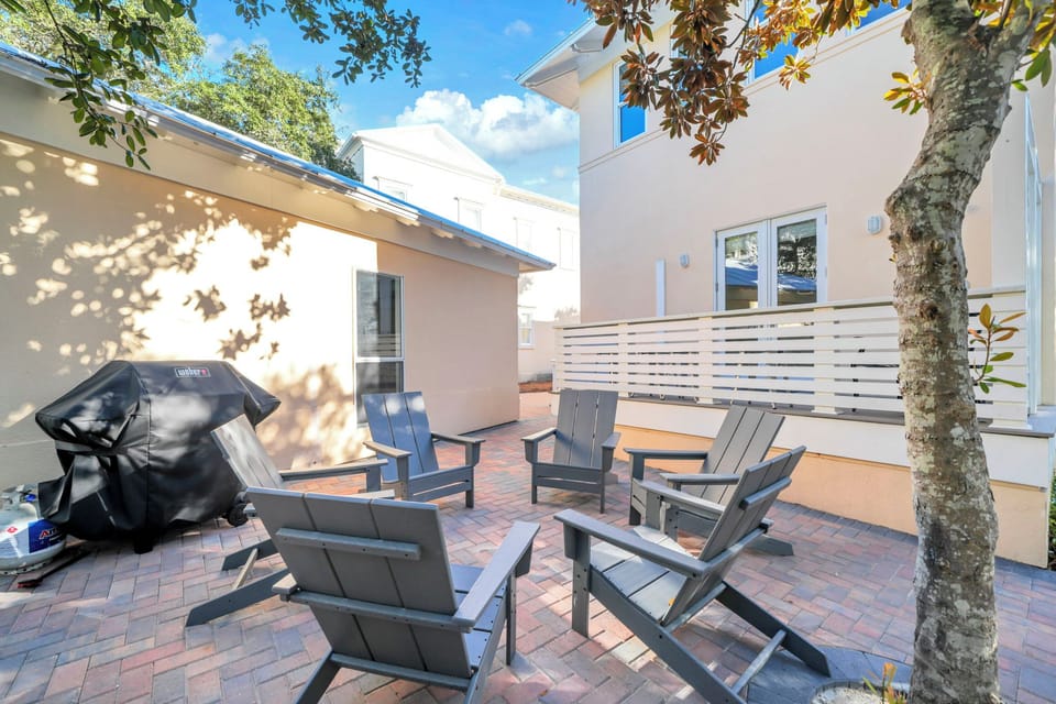 Outdoor Seating and Grill