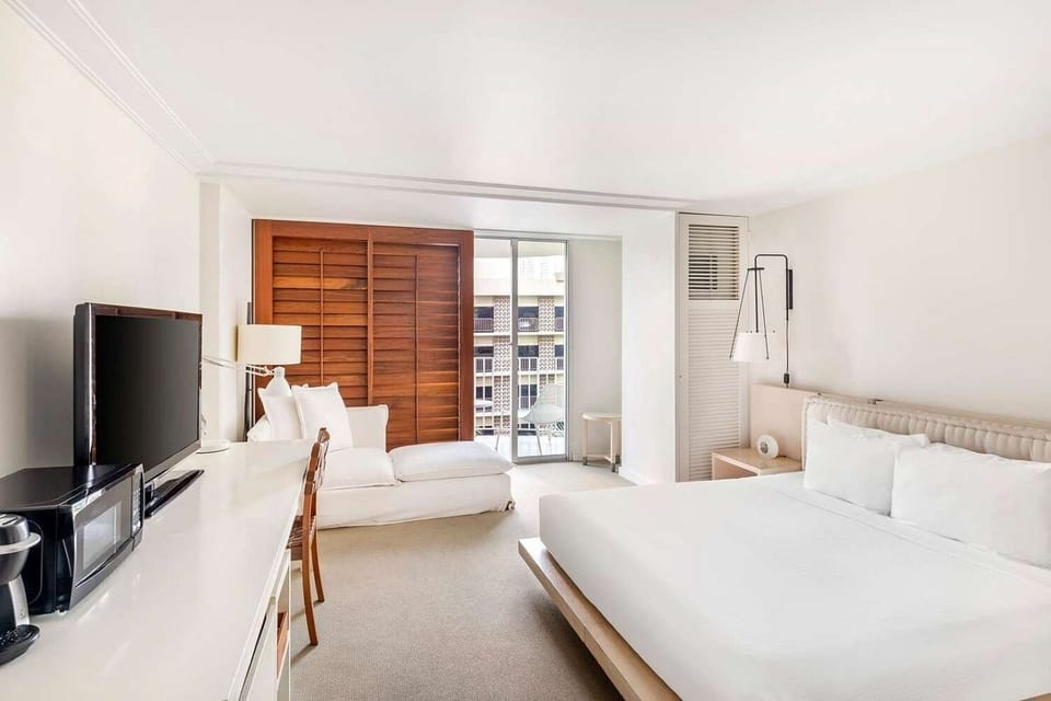 Studio • White Chaise, Desk with TV & Microwave & City View