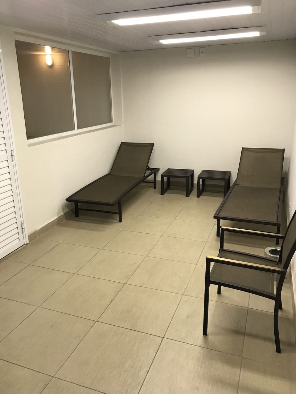Slow down and rest in a calm, private relaxation area.
