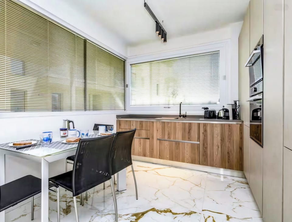 Apartment, Patio, Garden View | Private kitchen