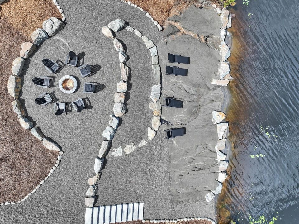Enjoy the best of lakeside living with a cozy firepit, comfortable firepit chairs, and sun loungers just steps from the beach. Perfect for sunset gatherings, stargazing, or simply soaking in the view.