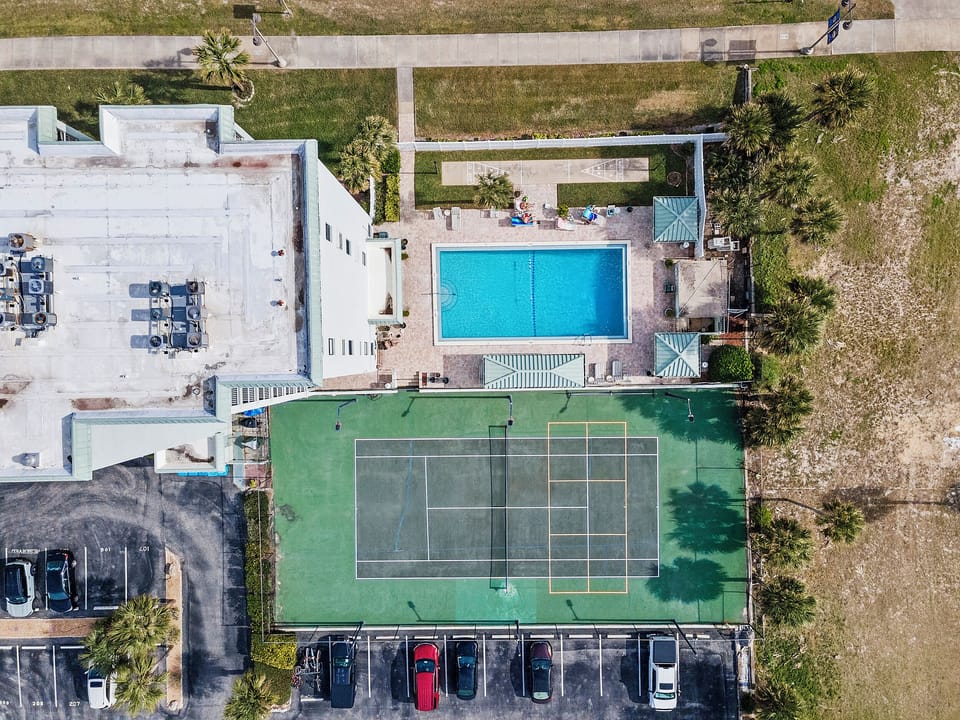 Ocean Club Terrace Pool and Court