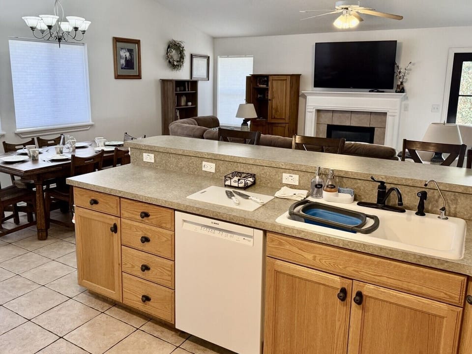 Full Kitchen