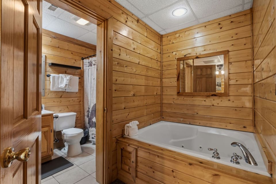 Master bedroom with jetted tub
