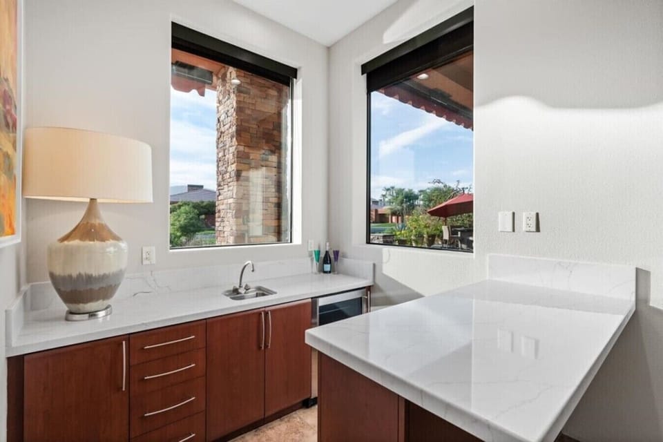Wet bar: wine fridge and single sink