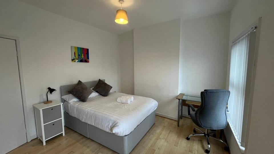 2 bedrooms, iron/ironing board, WiFi (free), bed sheets