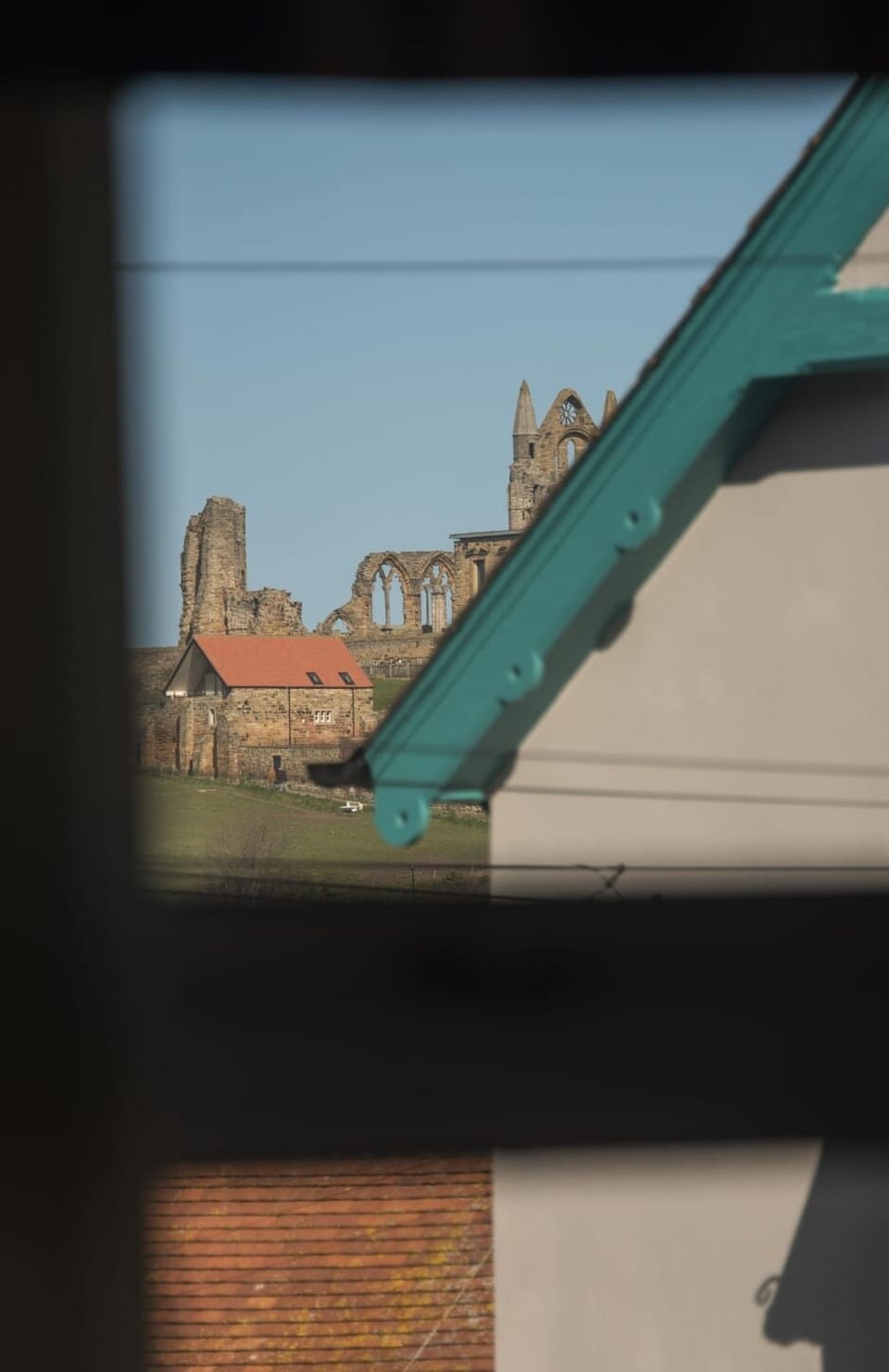 Pinot Perch - With Free Underground Parking Apartment in Whitby