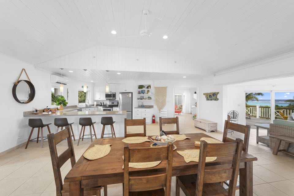 House, 2 Bedrooms | Dining