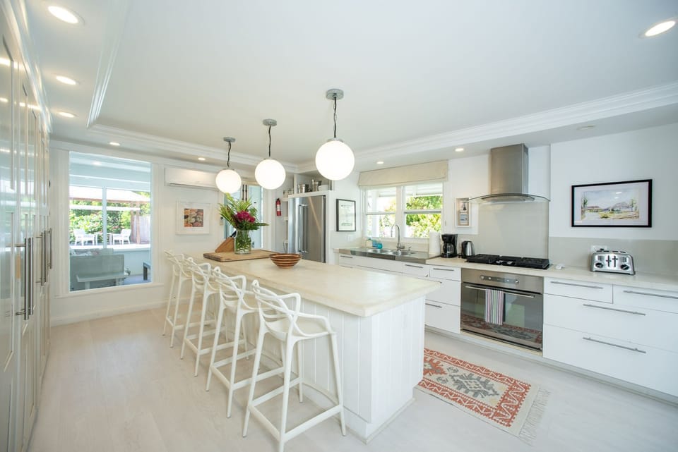 House, 6 Bedrooms | Private kitchen | Coffee/tea maker, fridge, oven, toaster