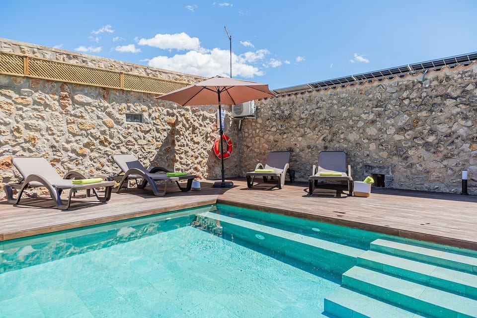 Holiday Home Swimming Pool
