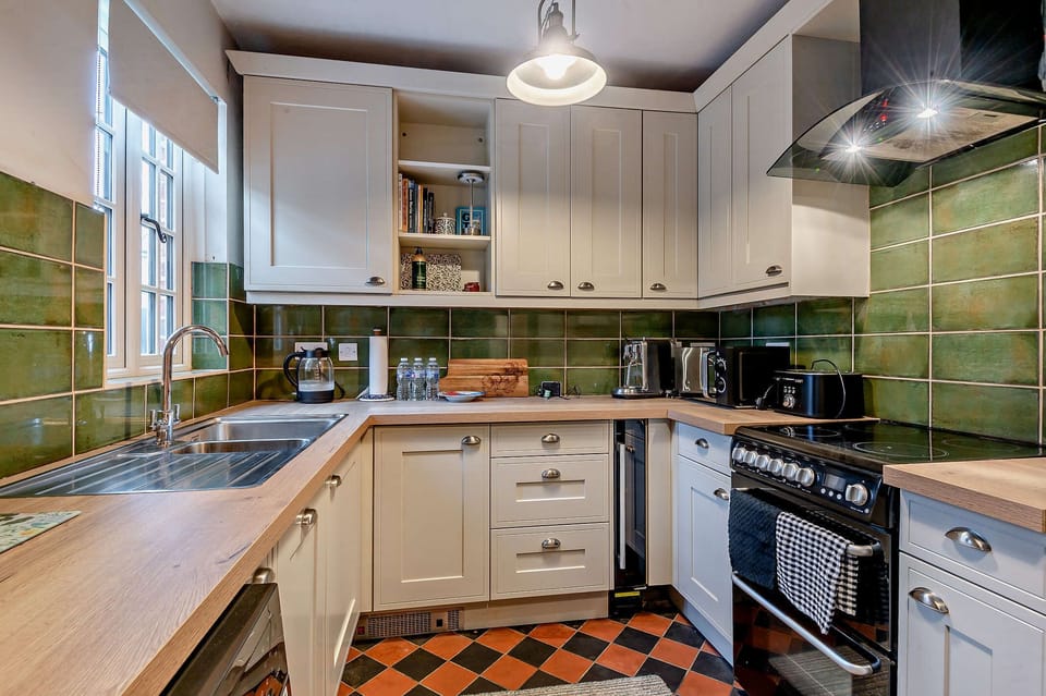 Lavender Cottage, Sleaford - Host & Stay