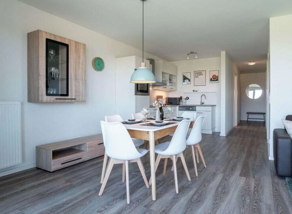 House | Dining