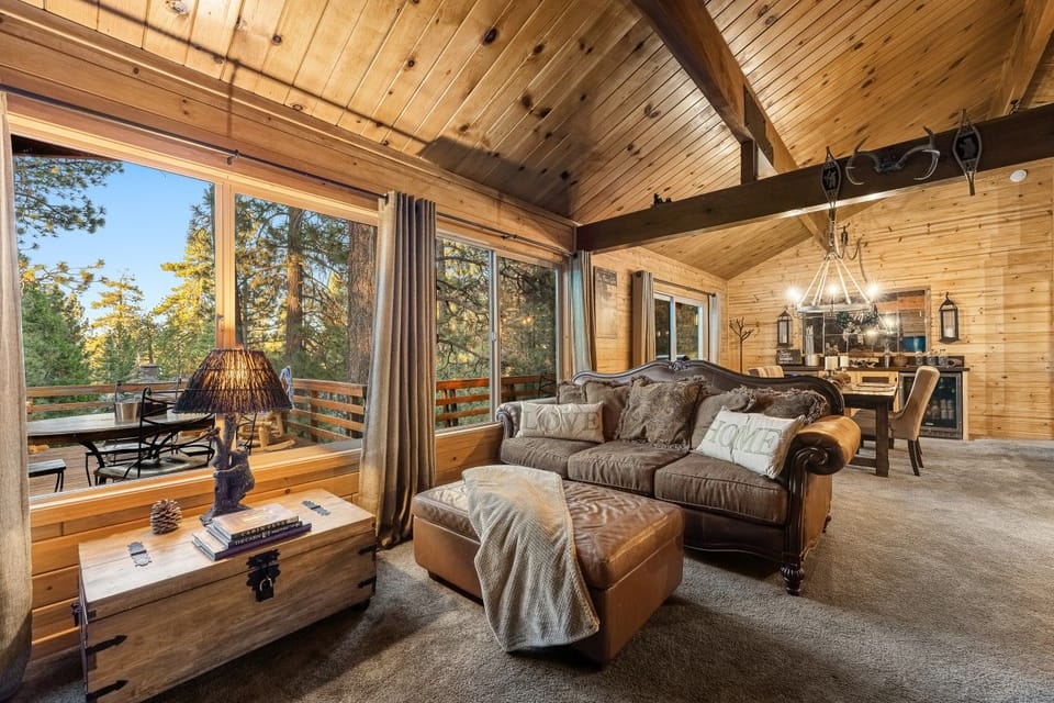 Heavenly Bay Retreet - Living and Dining Room Views