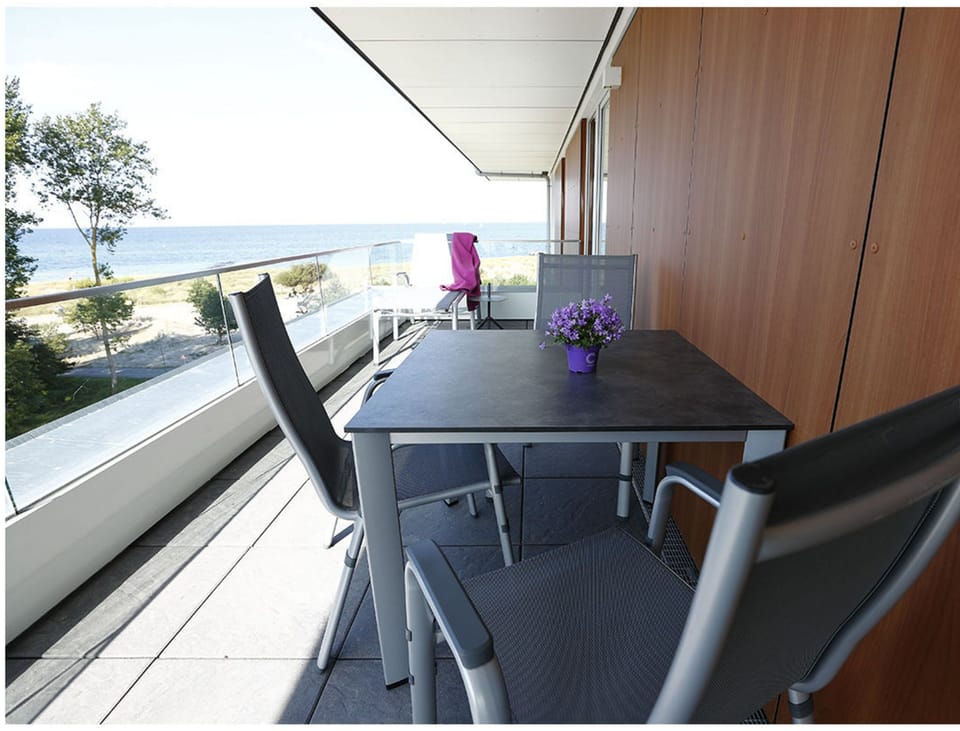 House | Outdoor dining