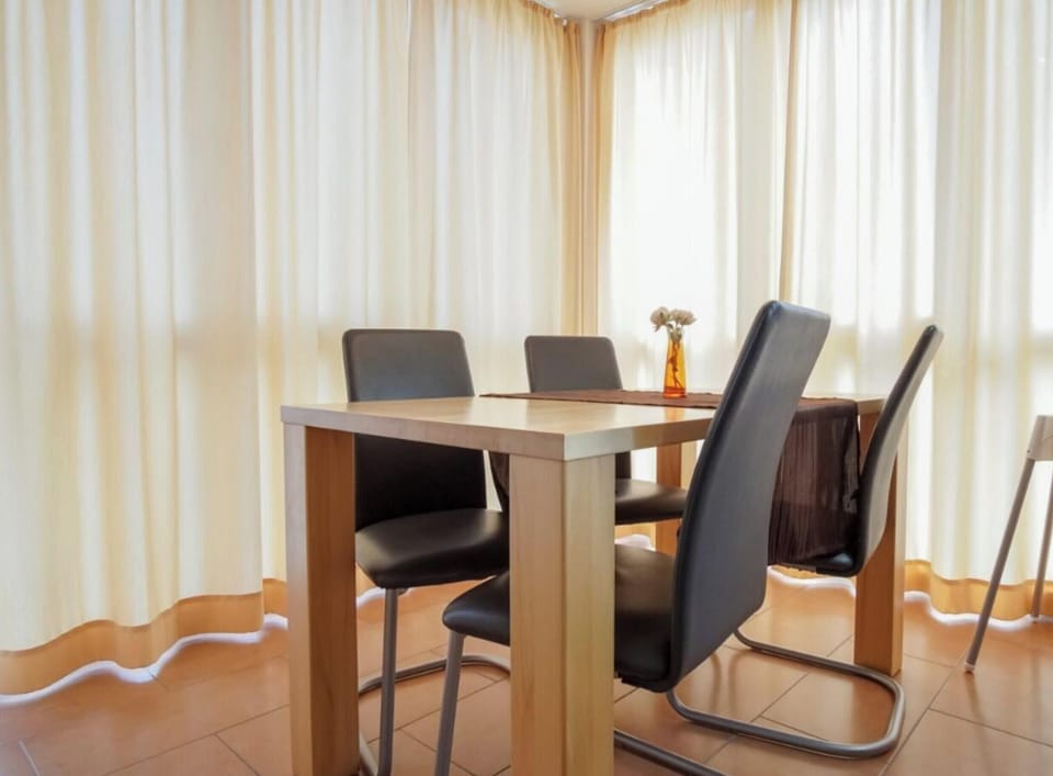 House | Dining
