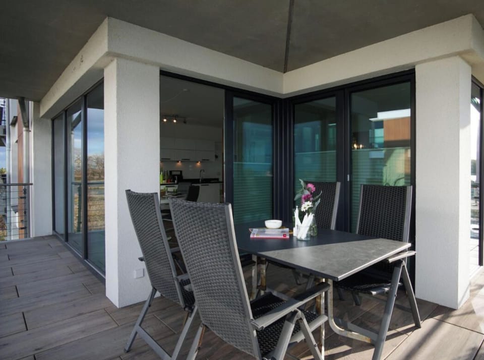 House | Outdoor dining