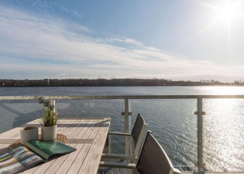 House | Outdoor dining